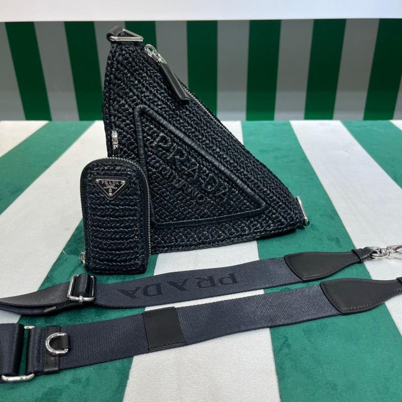 Bolsa Modelo Prada Bandoleira Triangular em Ráfia