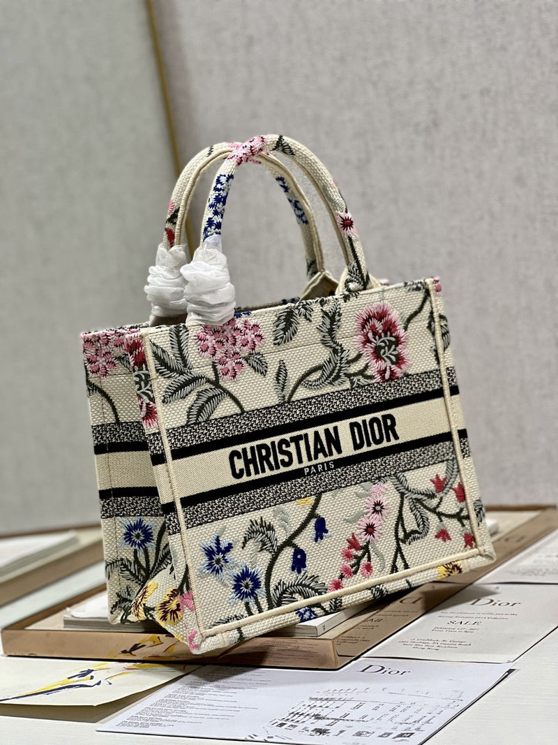 Bolsa Modelo Dior Tote Book Pequena