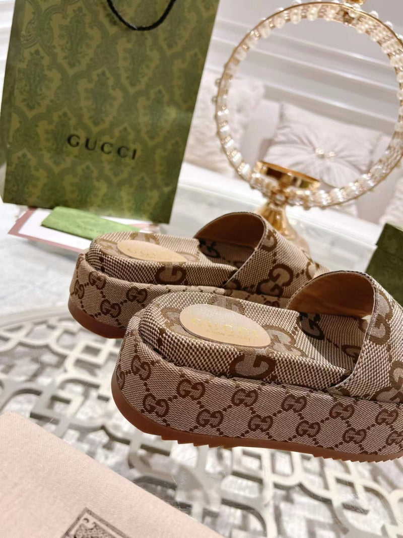 Sandália Gucci Angelina com Plataforma