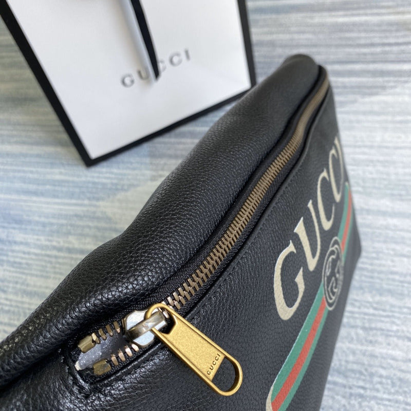 Pochete Modelo Gucci Couro de Bezerro