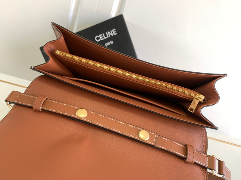 Bolsa Modelo Celine Multipochete Triomphe