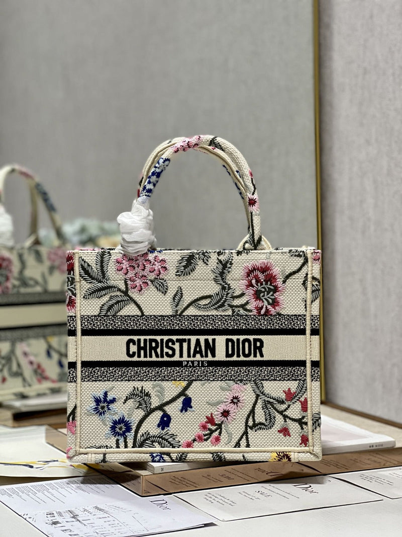 Bolsa Modelo Dior Tote Book Pequena