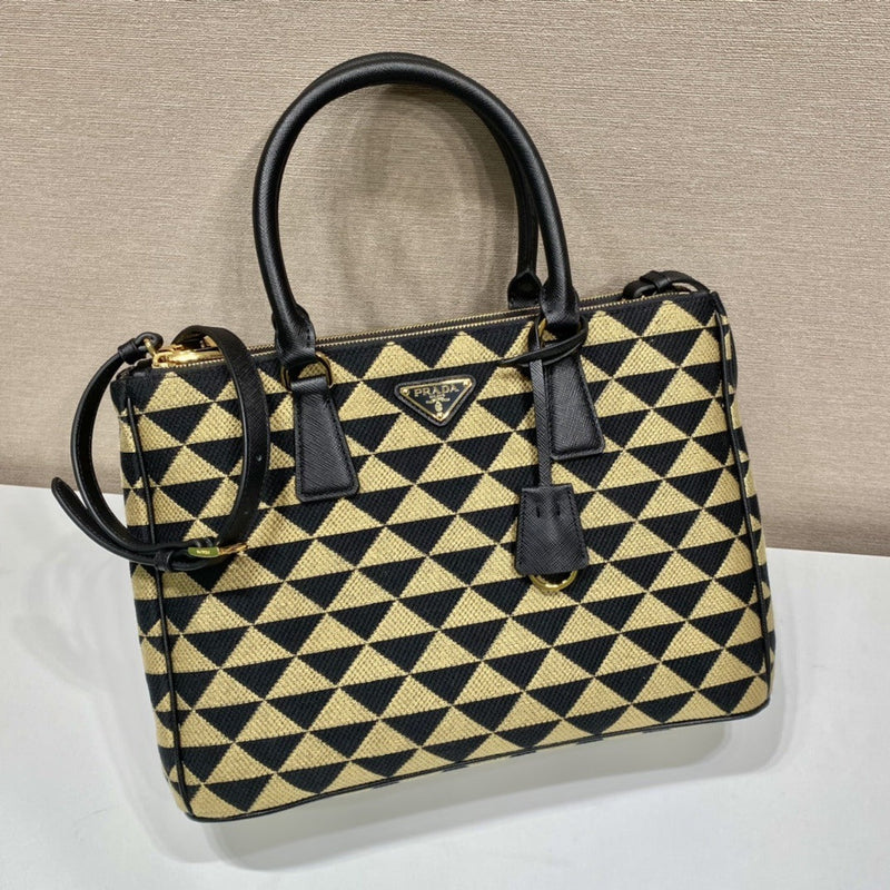 Bolsa Modelo Prada Galleria Grande em Tecido Bordado