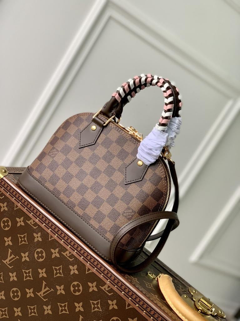 Bolsa Modelo Louis Vuitton Alma BB