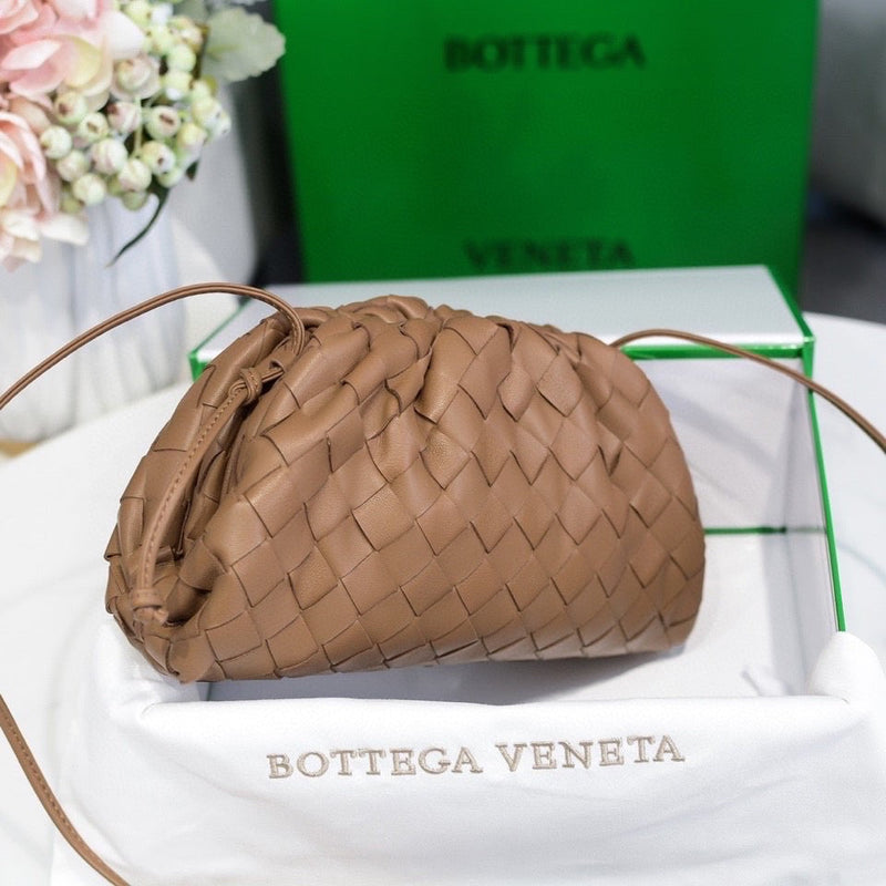 Bolsa Modelo Mini Pouch Bottega Veneta