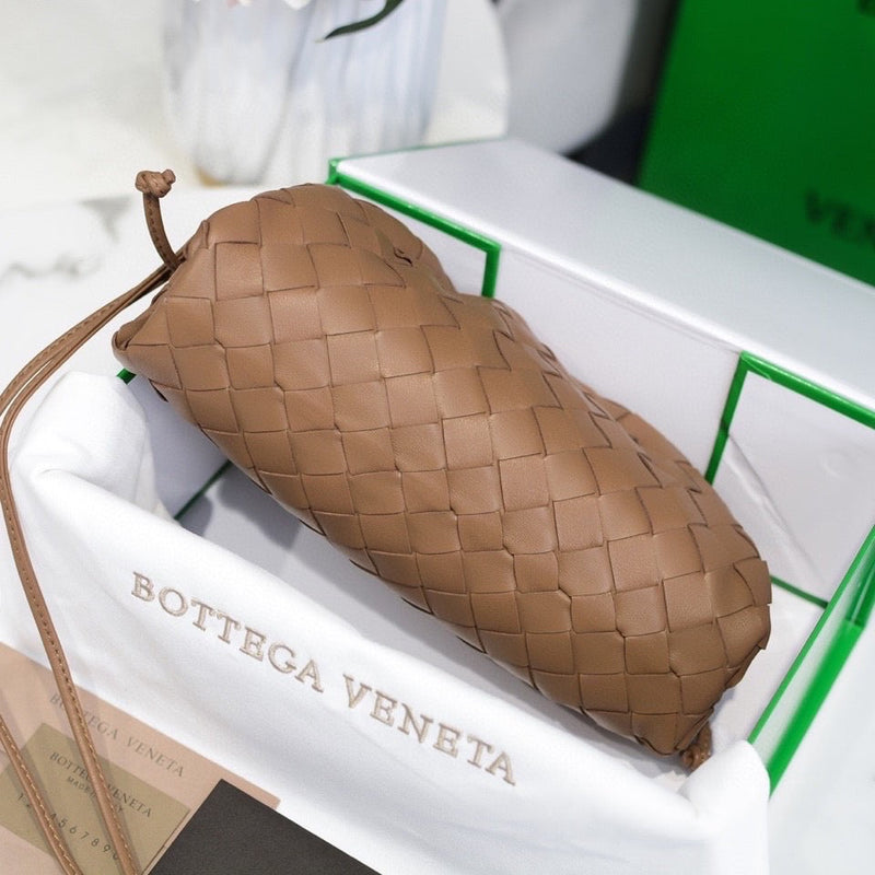 Bolsa Modelo Mini Pouch Bottega Veneta