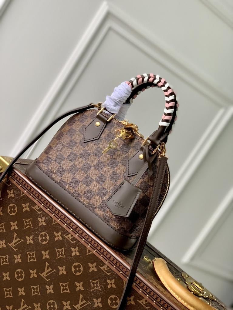 Bolsa Modelo Louis Vuitton Alma BB