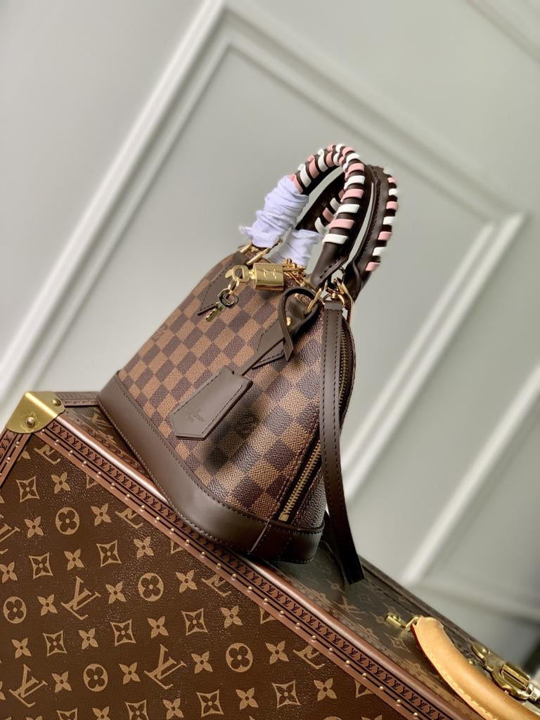 Bolsa Modelo Louis Vuitton Alma BB