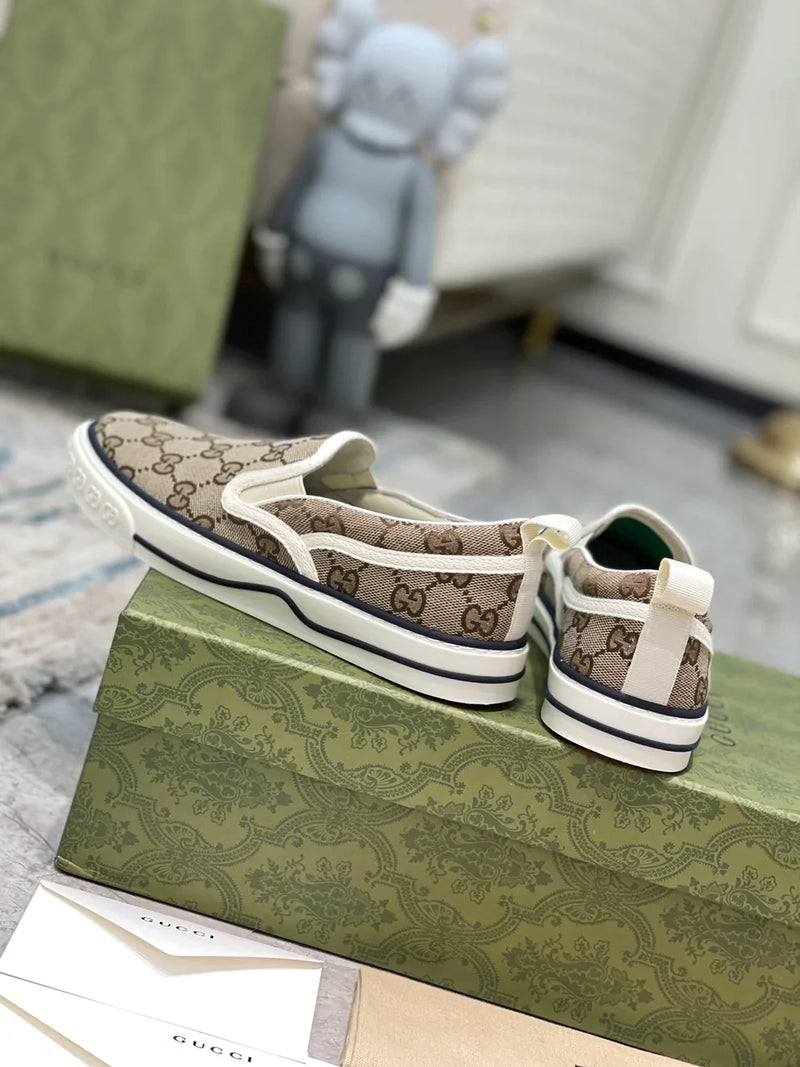 Slip-on Modelo Gucci Tennis 1977 Monogramado