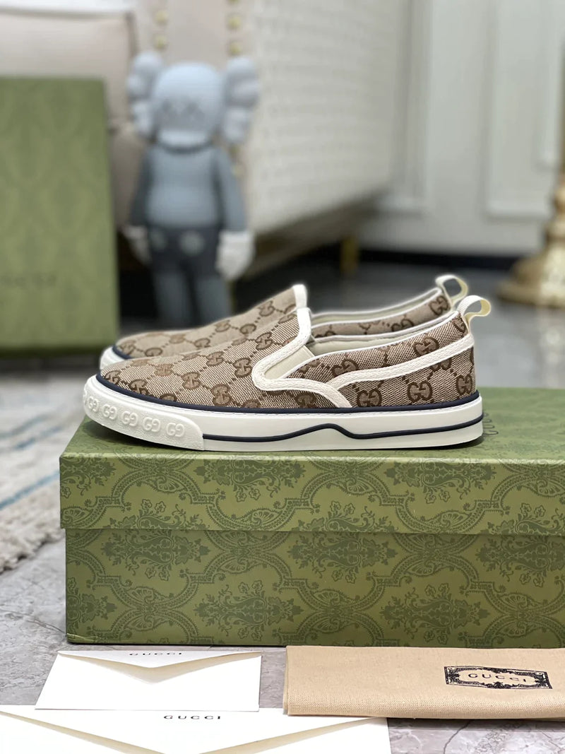 Slip-on Modelo Gucci Tennis 1977 Monogramado