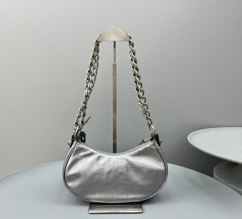 Bolsa Balenciaga Le Cagole Metalizada em Prata Envelhecida