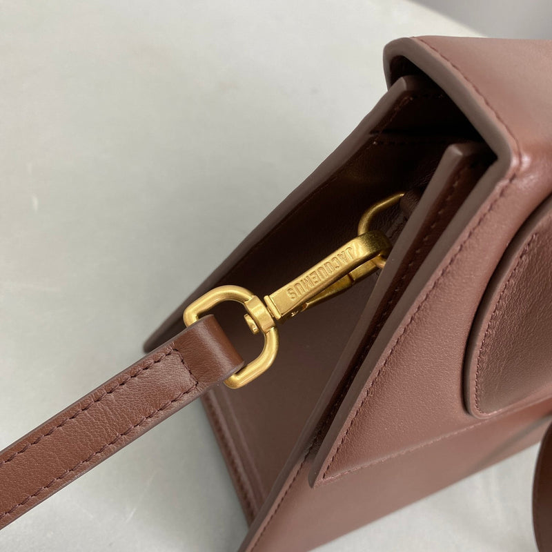 Bolsa Modelo Jacquemus Le Grand Chiquito