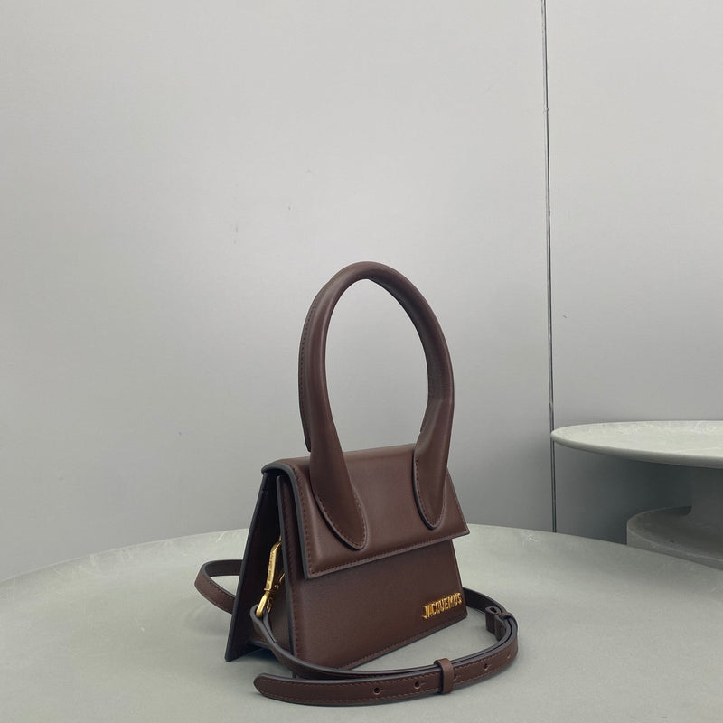 Bolsa Modelo Jacquemus Le Chiquito Moyen