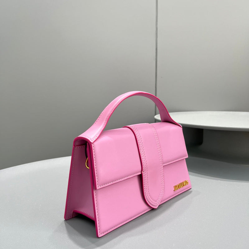 Bolsa Modelo Jacquemus Tote Le Grand Bambino de Couro