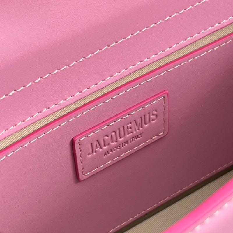 Bolsa Modelo Jacquemus Tote Le Grand Bambino de Couro