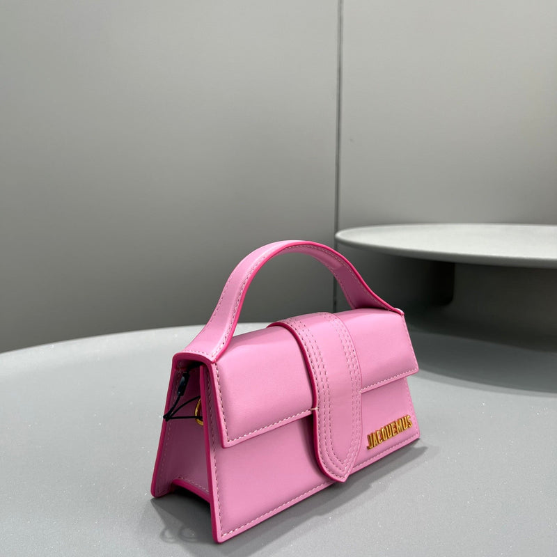 Bolsa Modelo Jacquemus Tote Le Bambino de Couro