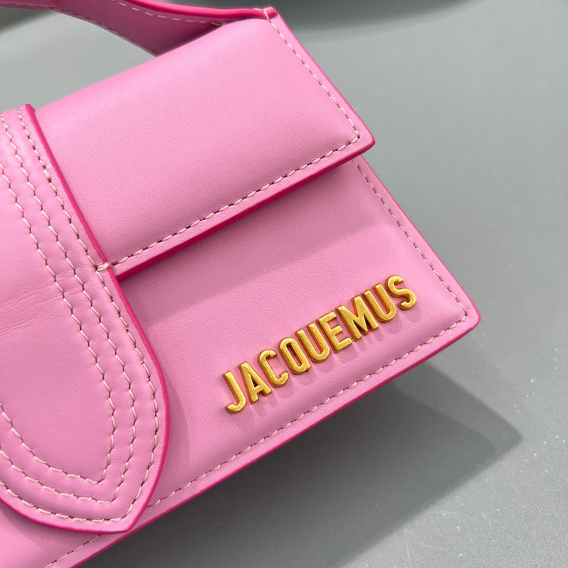 Bolsa Modelo Jacquemus Tote Le Bambino de Couro