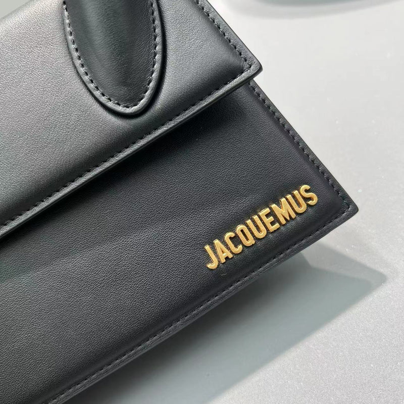 Bolsa Modelo Jacquemus Le Chiquito Moyen