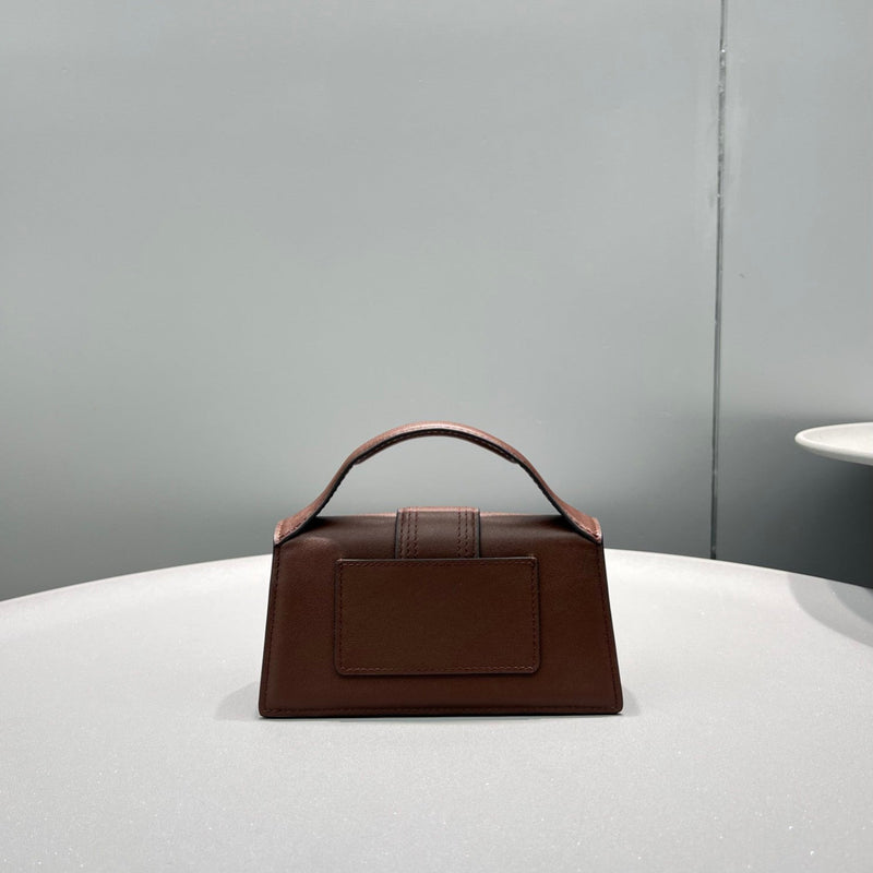 Bolsa Modelo Jacquemus Tote Le Bambino de Couro