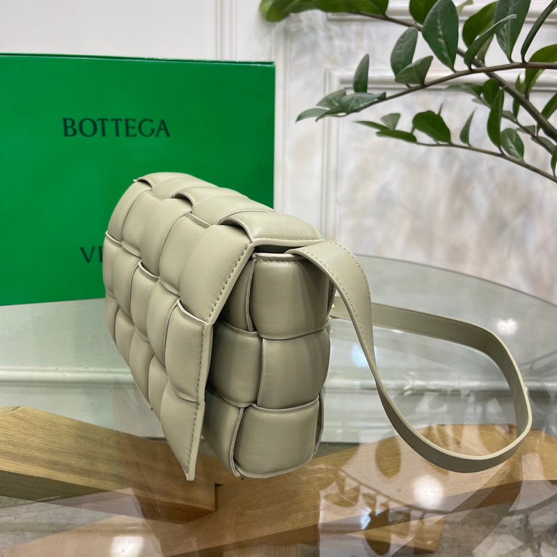 Bolsa Modelo Bottega Cassete Transversal