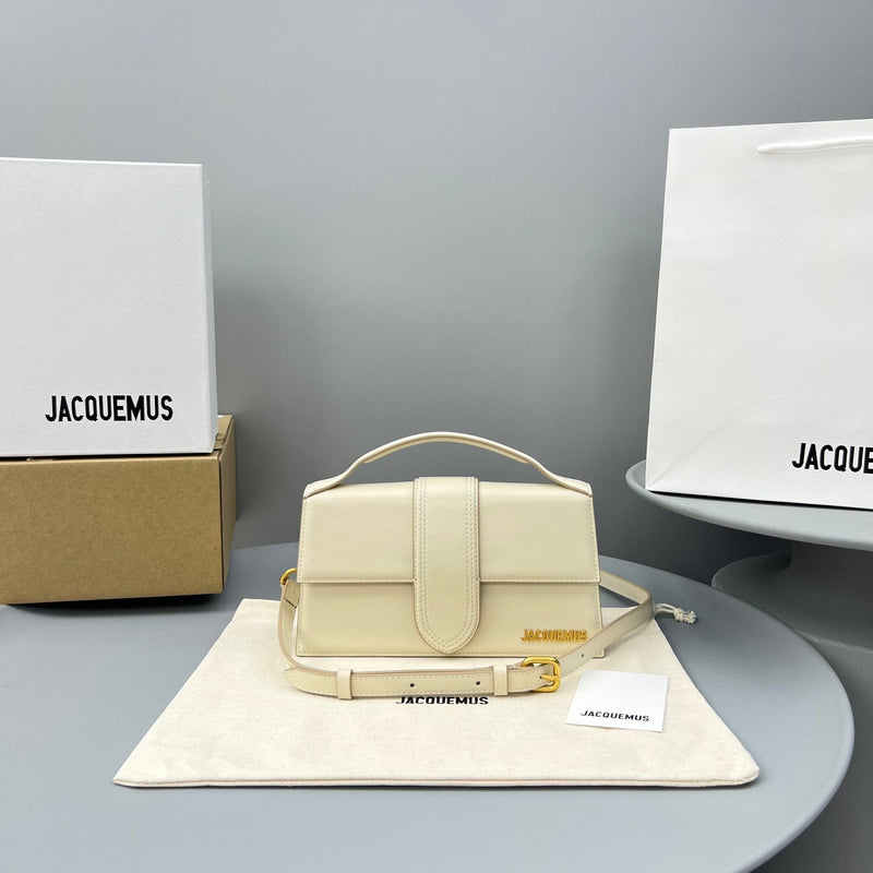 Bolsa Modelo Jacquemus Tote Le Grand Bambino de Couro