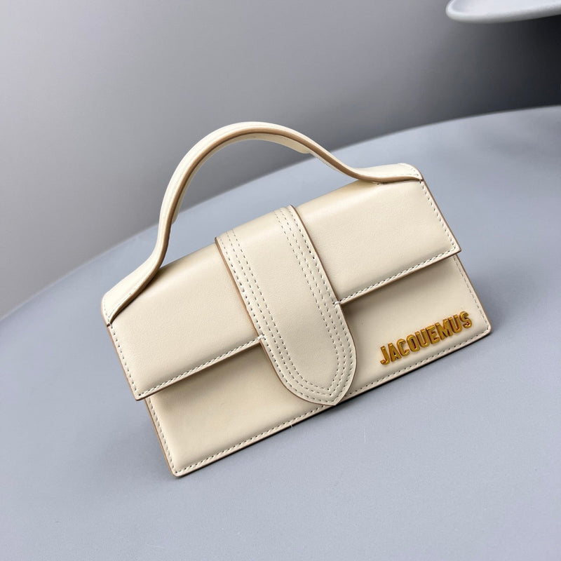 Bolsa Modelo Jacquemus Tote Le Bambino de Couro