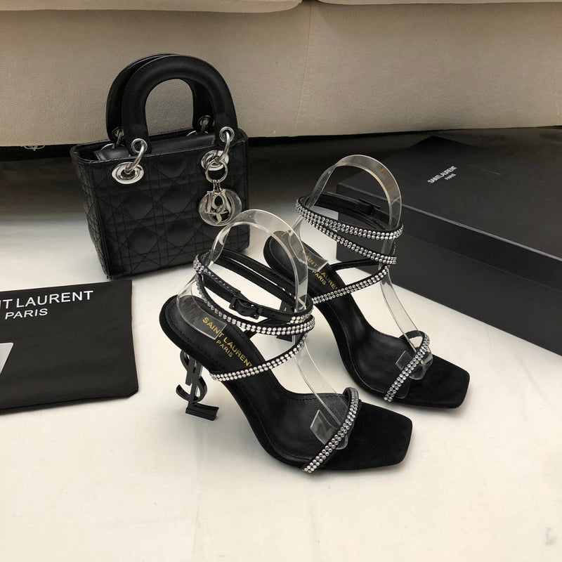 Sandália Modelo Saint Laurent Opyum com salto 110mm