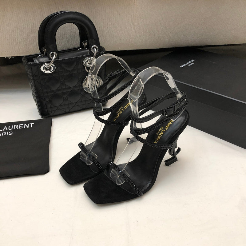 Sandália Modelo Saint Laurent Opyum com salto 110mm