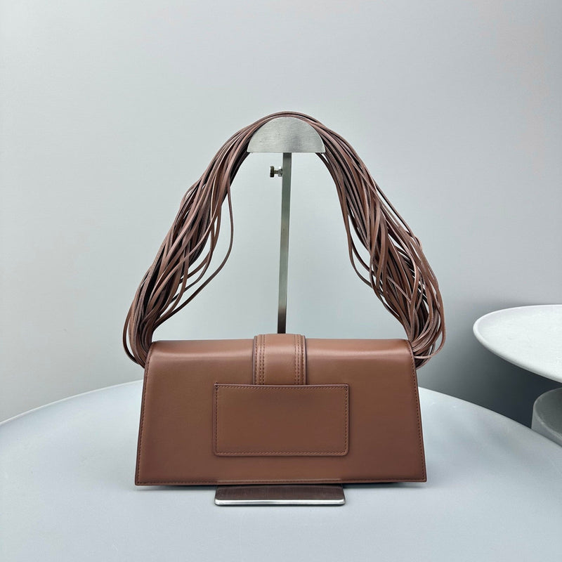 Bolsa Modelo Jacquemus Le Bambino Long Ficiu