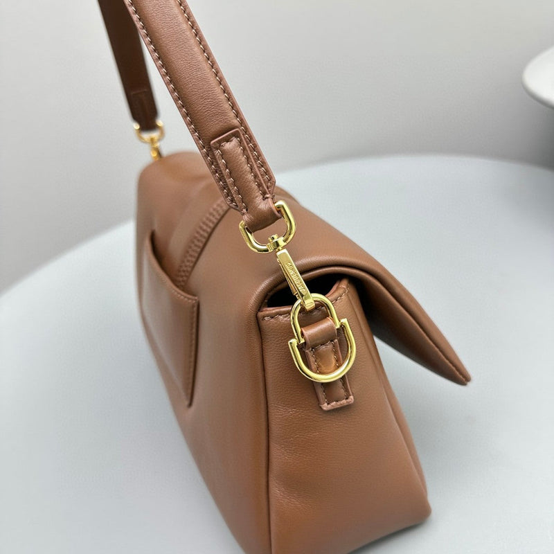 Bolsa Modelo Jacquemus Le Bambimou Acolchoada