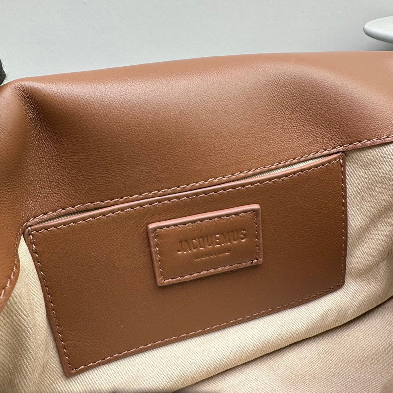 Bolsa Modelo Jacquemus Le Bambimou Acolchoada