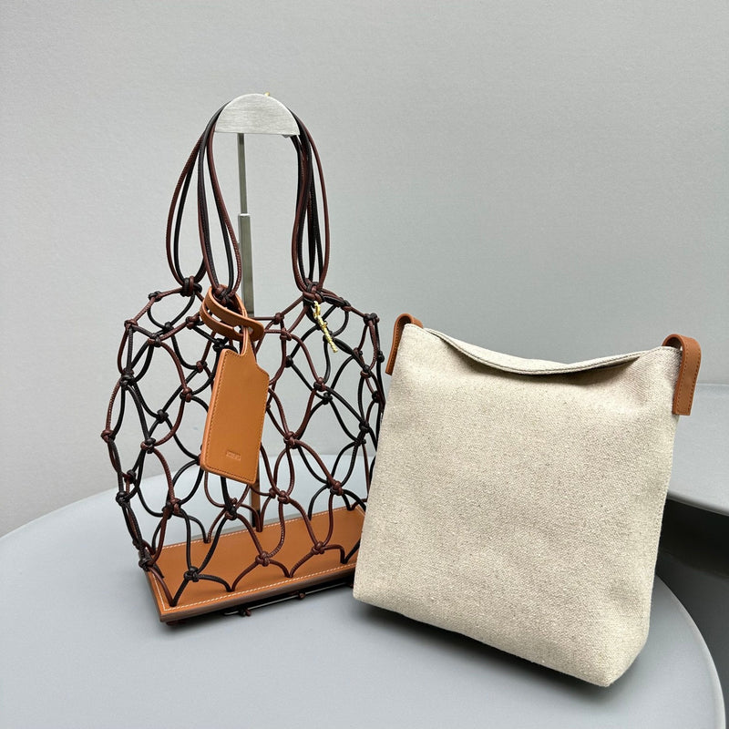 Bolsa Modelo Jacquemus Le Petit Filet Pralu