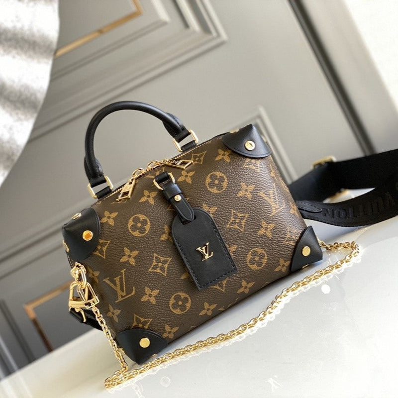 Bolsa Modelo Louis Vuitton Petite Malle Souple Monogram Preto e Bege