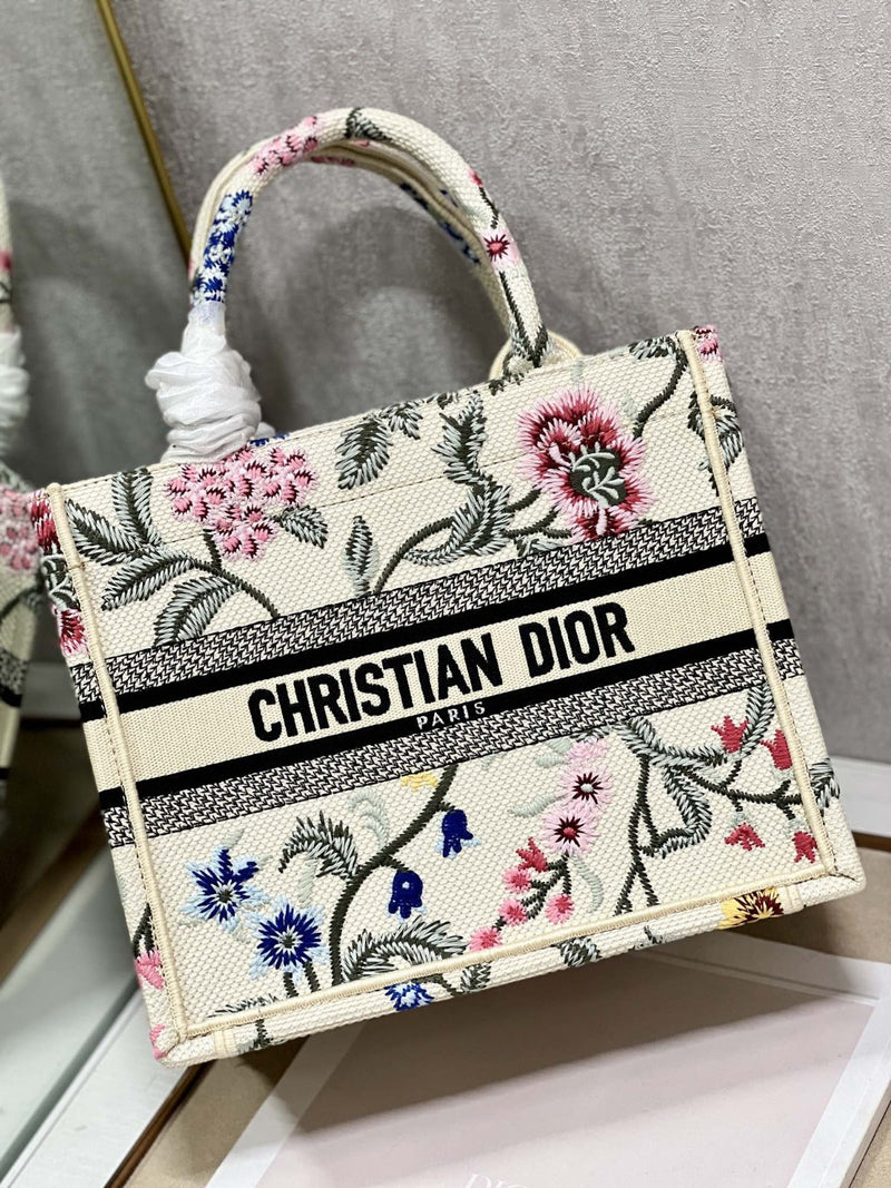 Bolsa Modelo Dior Tote Book Pequena