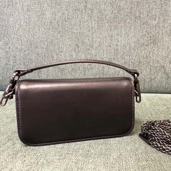 Bolsa Transversal Modelo Valentino Garavani Preto