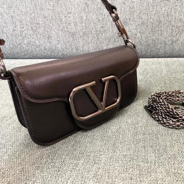 Bolsa Transversal Modelo Valentino Garavani Preto