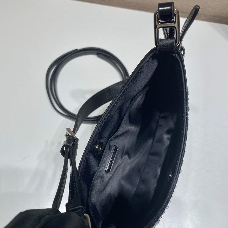 Bolsa Modelo Prada Cleo em Cetim com Cristais