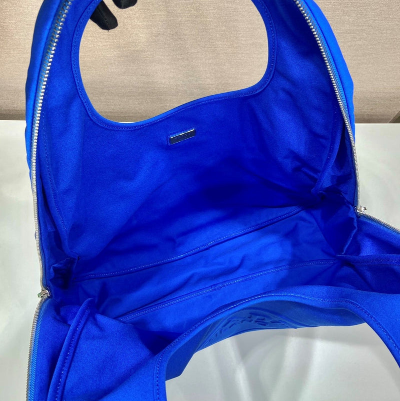 Bolsa Modelo Prada Men Canvas Hobo Bag com Logotipo em Relevo na Frente-Azul