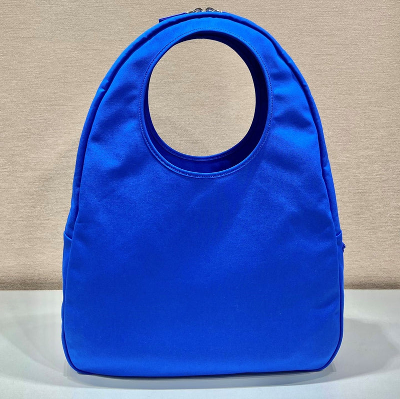 Bolsa Modelo Prada Men Canvas Hobo Bag com Logotipo em Relevo na Frente-Azul