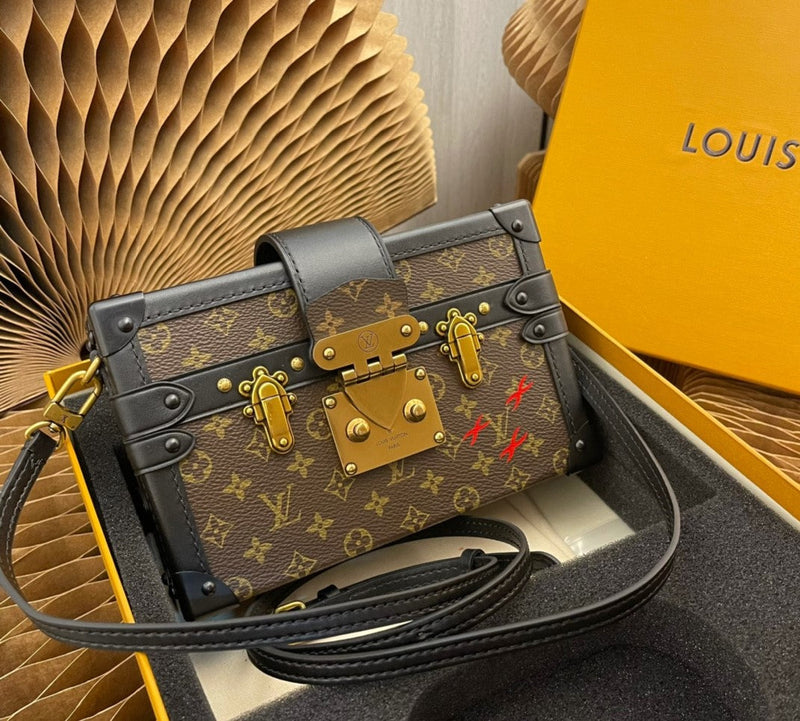 Bolsa Louis Vuitton Petite Malle