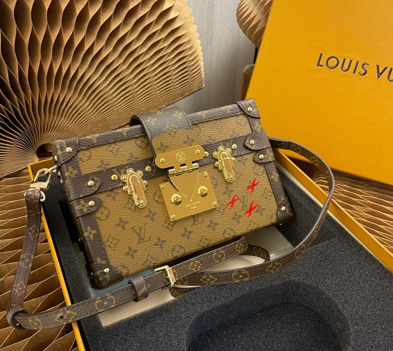 Bolsa Louis Vuitton Petite Malle