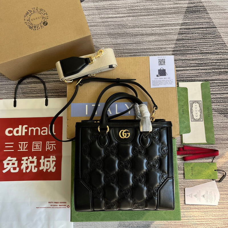 Bolsa Gucci GG matelassê Mini com Alça Superior