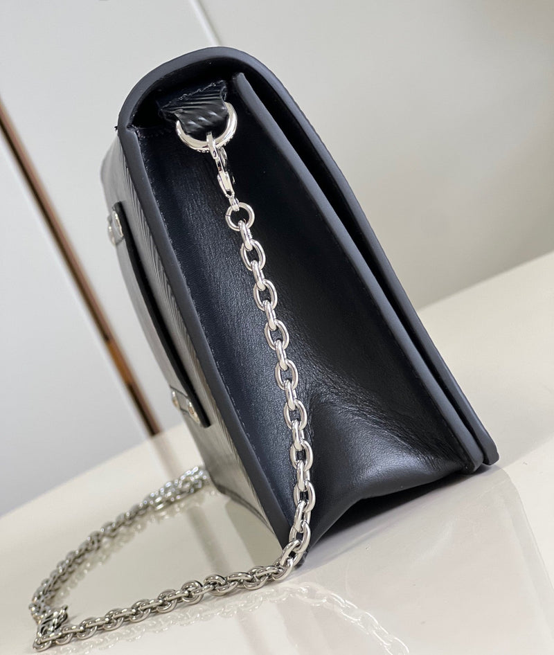 Bolsa Louis Vuitton Twist Belt Chain Pouch