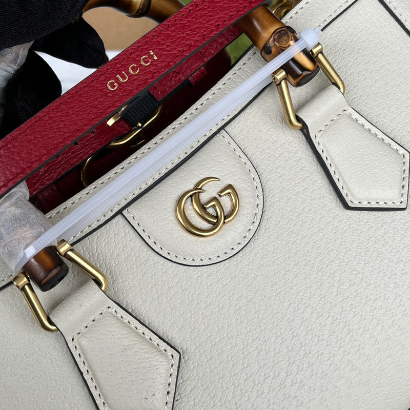 Bolsa Gucci Diana de Ombro Pequena