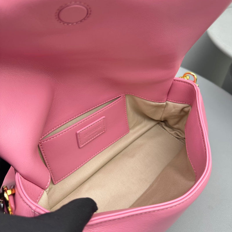 Bolsa Modelo Jacquemus Le Bambimou Acolchoada