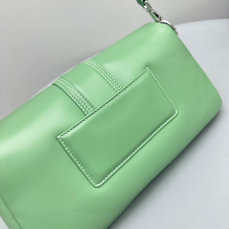 Bolsa Modelo Jacquemus Le Bambimou Acolchoada