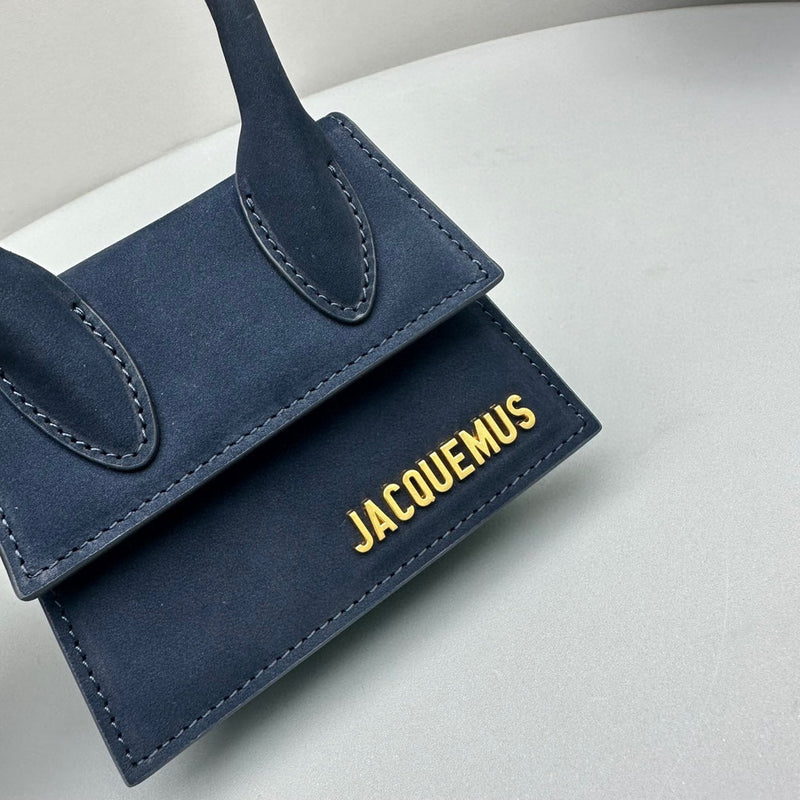 Bolsa Modelo Jacquemus Le Chiquito Nobuck