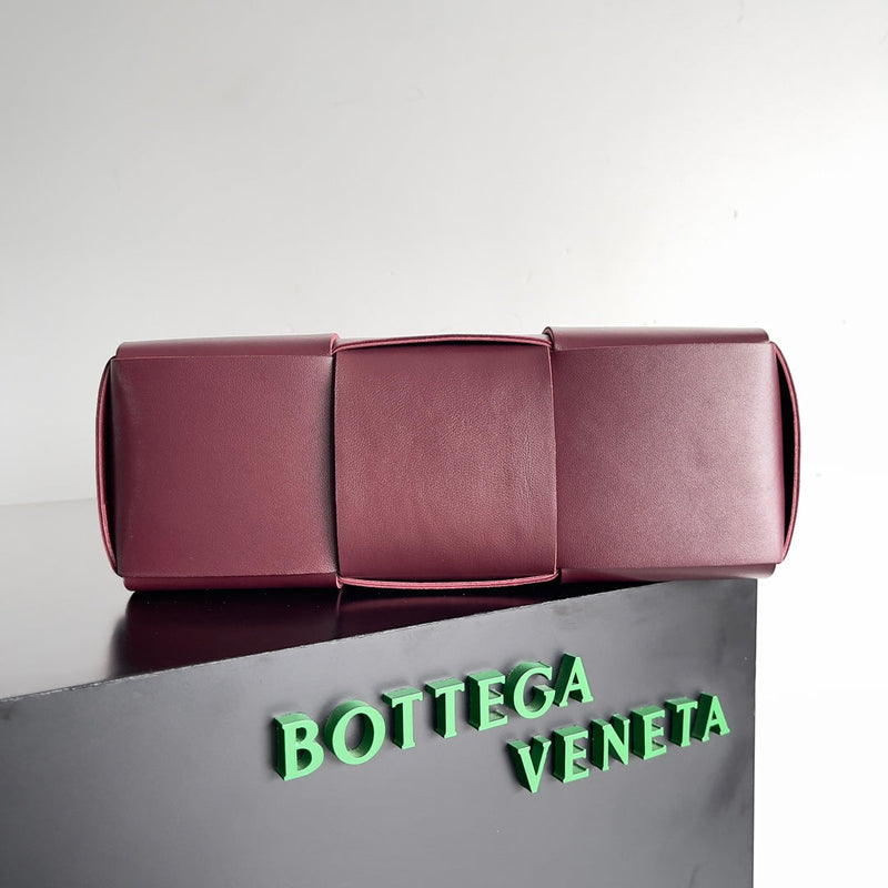 Bolsa Modelo Bottega Arco