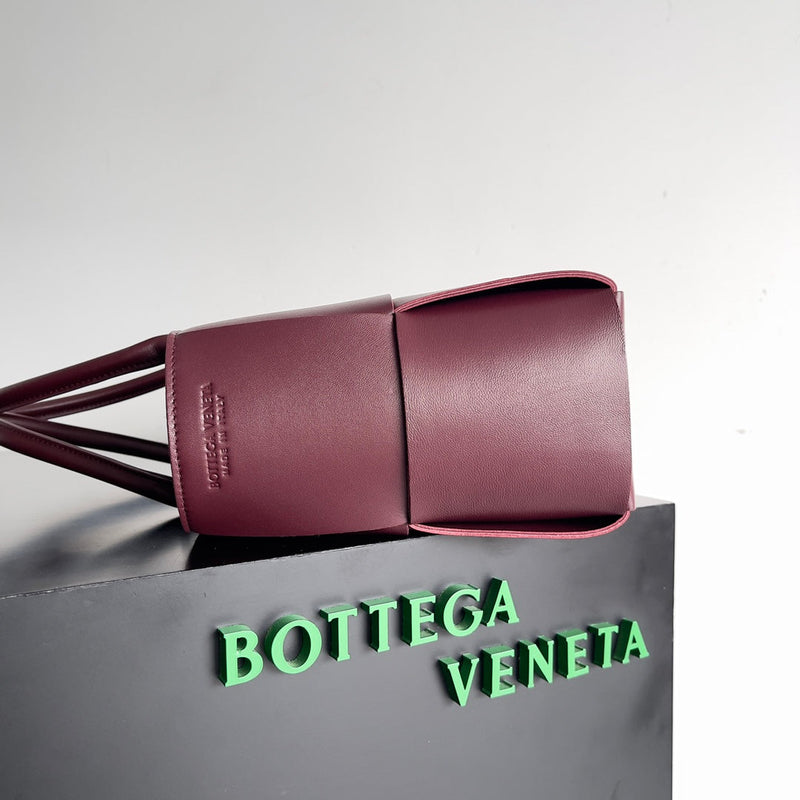 Bolsa Modelo Bottega Arco