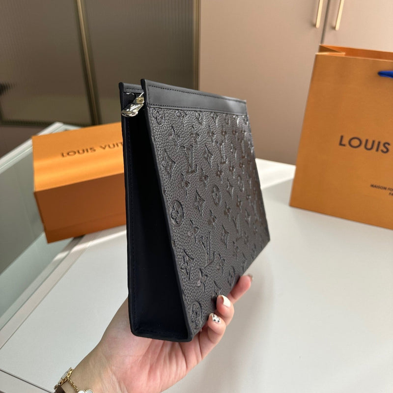 Bolsa Modelo Loui Vuitton  Pochette Jour